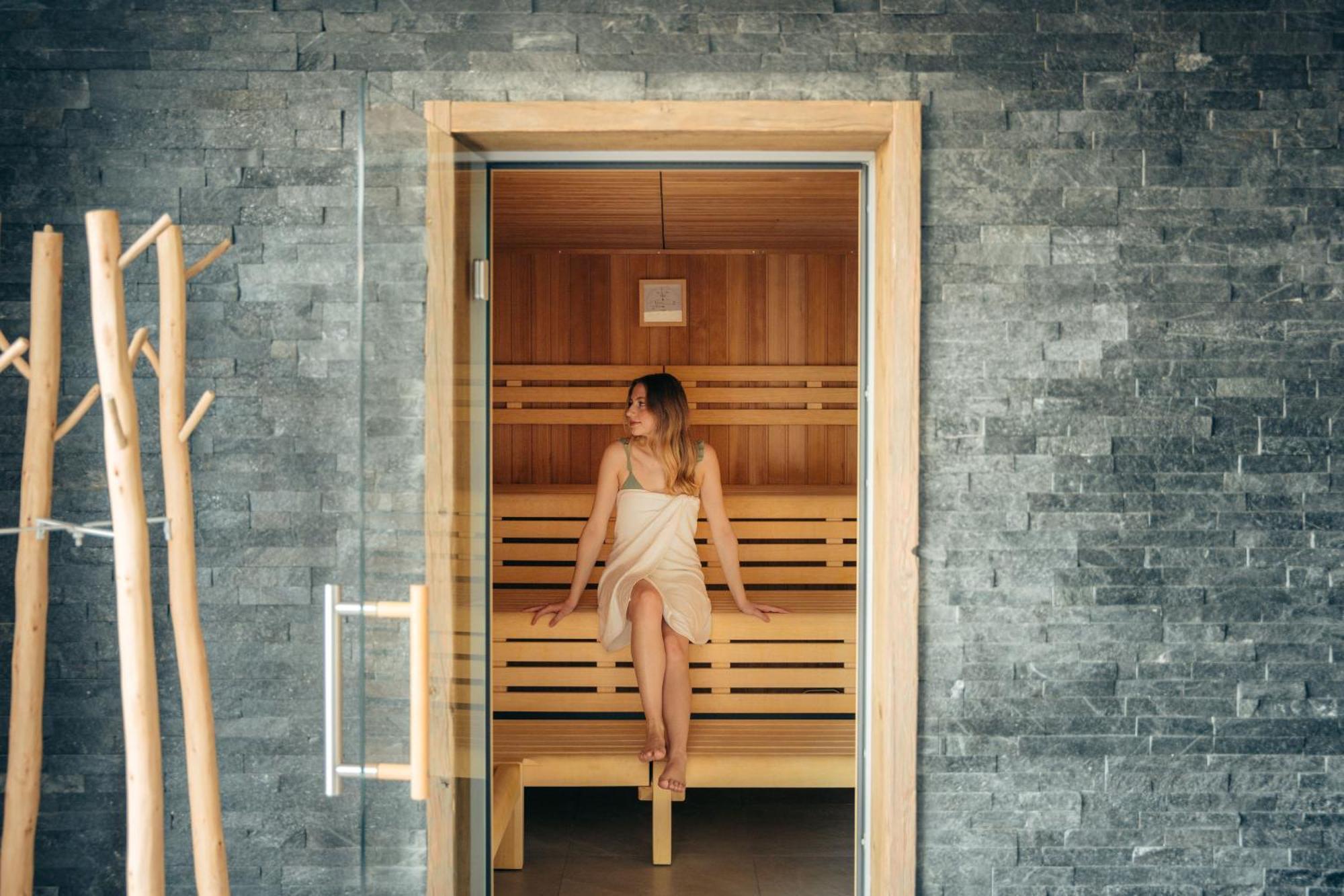 Boutique Hotel Corbetta - Spa 60M2 - La Montagne A 5 Minutes De L'Autoroute A12 Aux Paccots Sur Montreux - Nouveau Loft Familial - Profitez Du Lac Leman Et Des Montagnes En Meme Temps Les Paccots מראה חיצוני תמונה