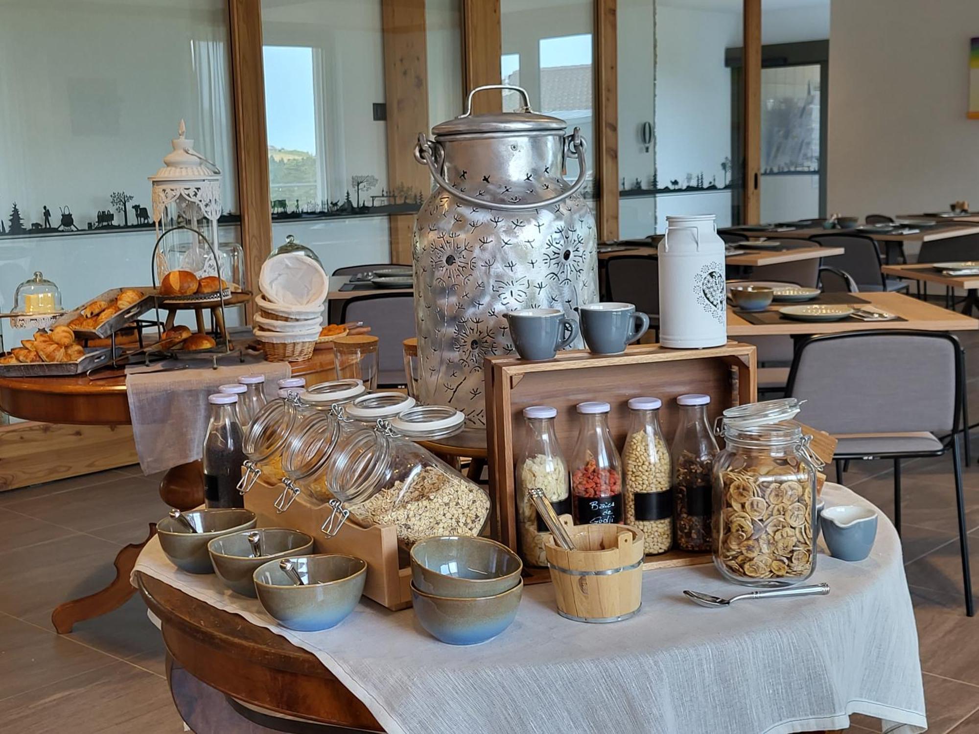 Boutique Hotel Corbetta - Spa 60M2 - La Montagne A 5 Minutes De L'Autoroute A12 Aux Paccots Sur Montreux - Nouveau Loft Familial - Profitez Du Lac Leman Et Des Montagnes En Meme Temps Les Paccots מראה חיצוני תמונה