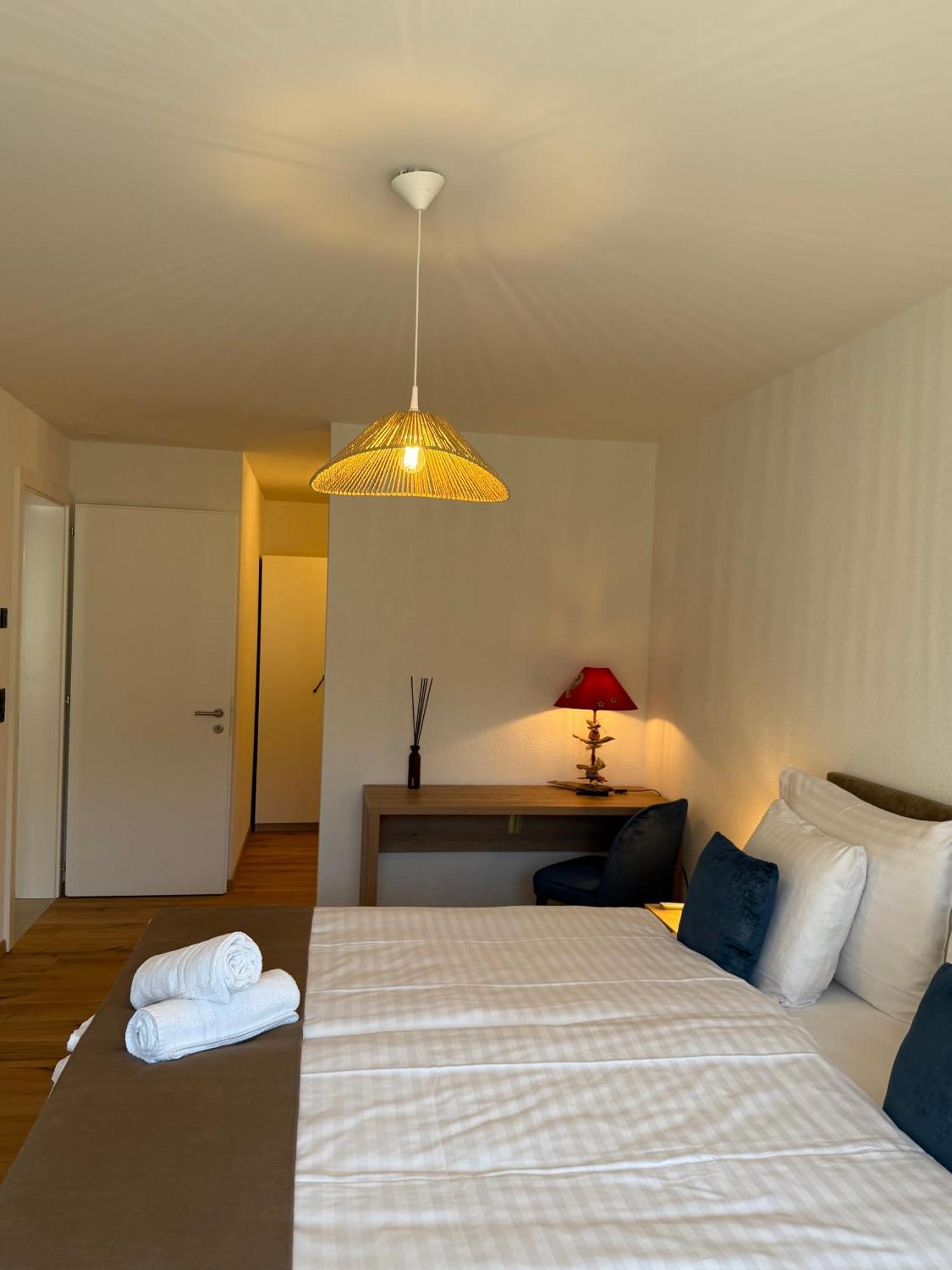 Boutique Hotel Corbetta - Spa 60M2 - La Montagne A 5 Minutes De L'Autoroute A12 Aux Paccots Sur Montreux - Nouveau Loft Familial - Profitez Du Lac Leman Et Des Montagnes En Meme Temps Les Paccots מראה חיצוני תמונה